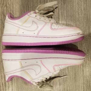 Nike Air Force 1 white hyper pink girls shoe